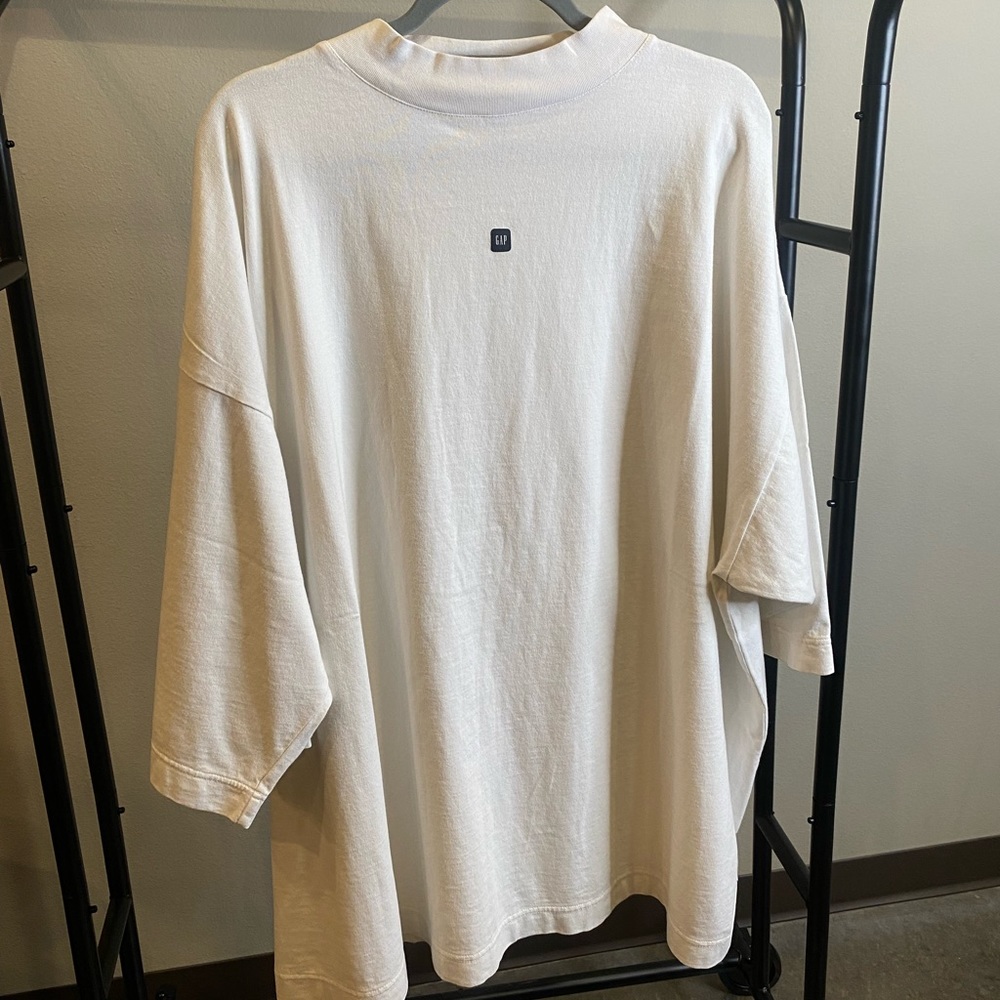 Yeezy Balenciaga No Seam Tshirt
